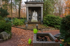 Wiesbaden_Nordfriedhof_201811#37-0827